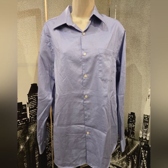 Perry Ellis lavendar pinstripe button down size small - Picture 1 of 3
